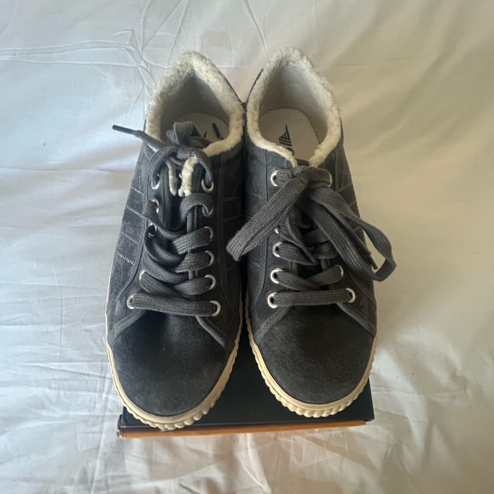 Gola Gray Sneakers with Cream Lining